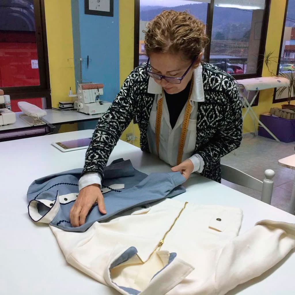 Taller profesional de corte y confección en Boiro
